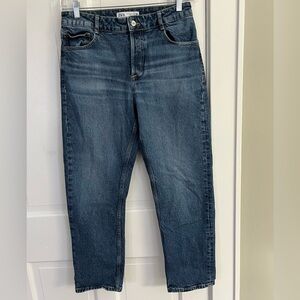 Zara Straight Leg Button Fly Jeans Medium Wash Size 8